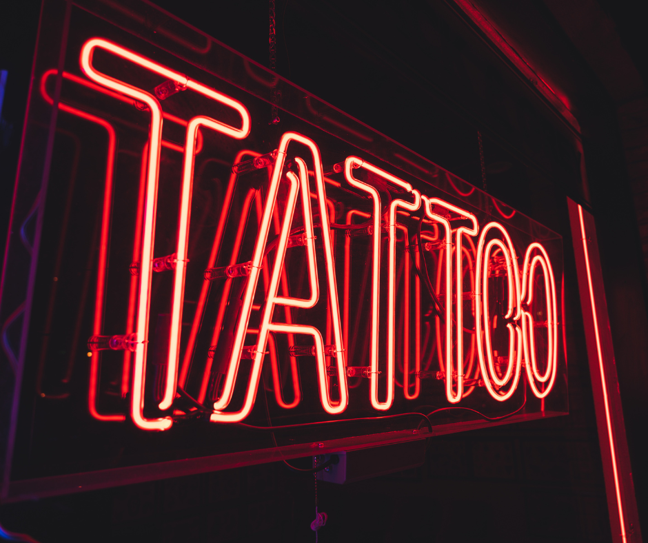 Hvor meget koster en lille tatovering? 5 faktorer, der bestemmer prisen